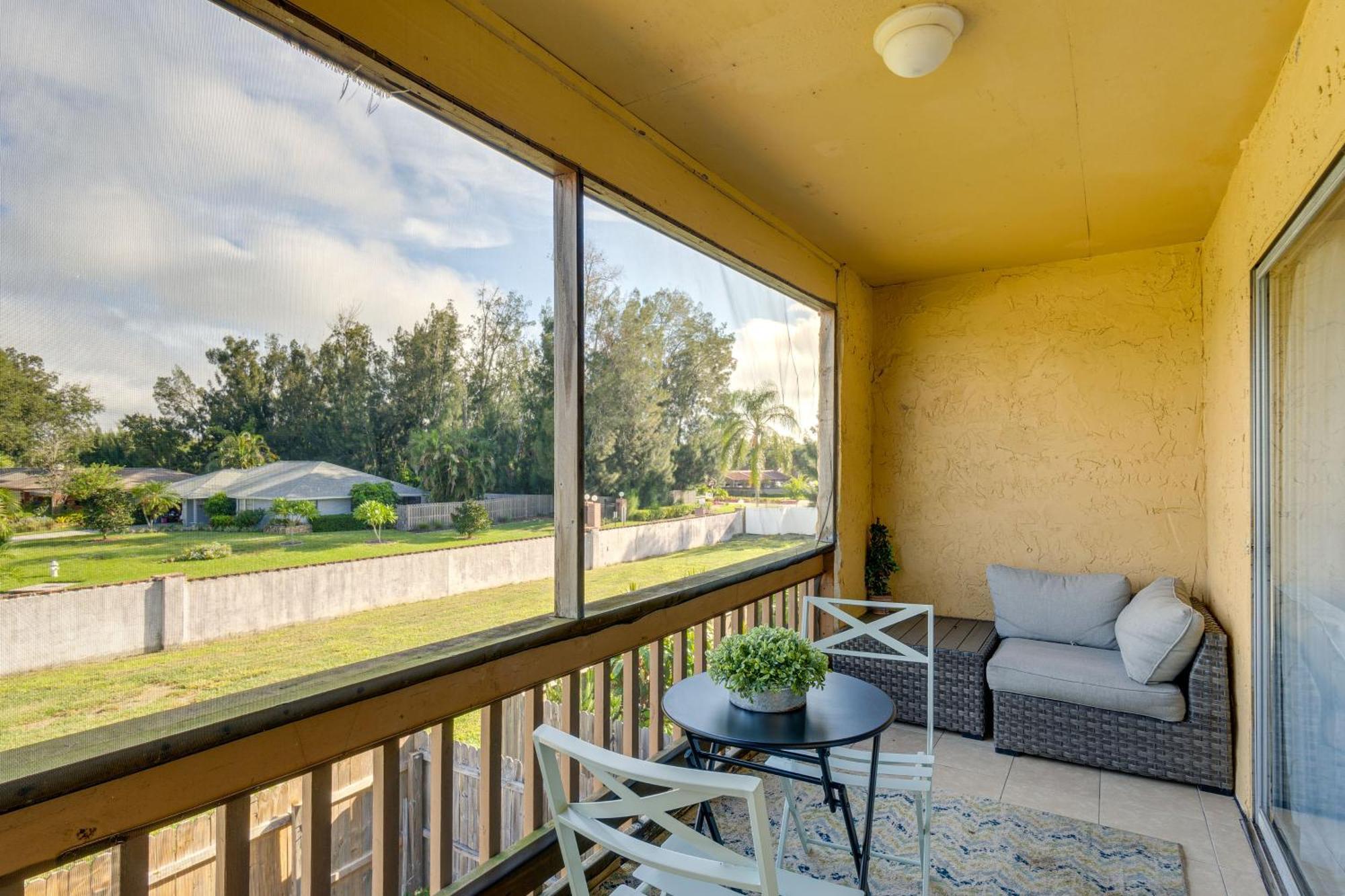 Updated Sienna Park Condo - 4 Miles To Siesta Key! Sarasota megye Kültér fotó