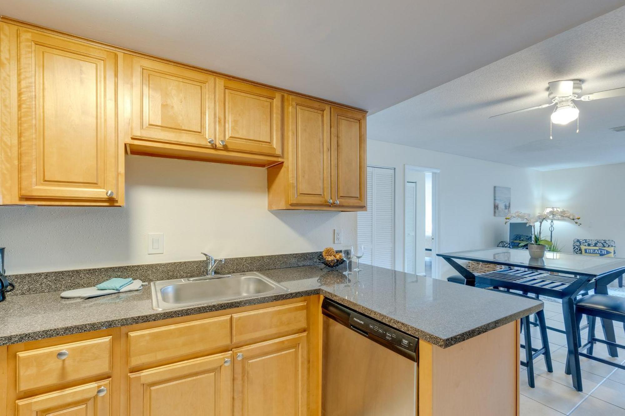 Updated Sienna Park Condo - 4 Miles To Siesta Key! Sarasota megye Kültér fotó